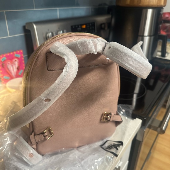 Michael Kors Erin Backpack (fawn) main image 6